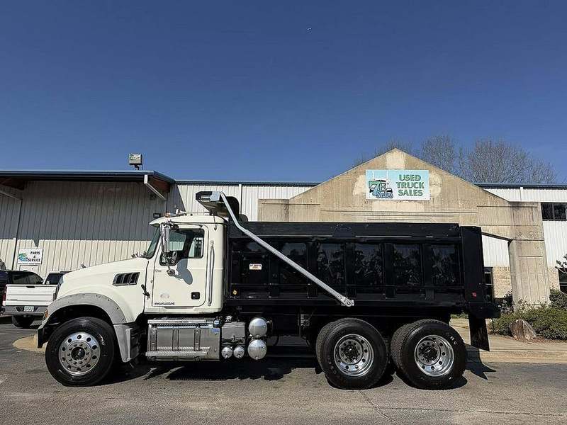 2015 Mack GU713 at 7E Sales — photo 1