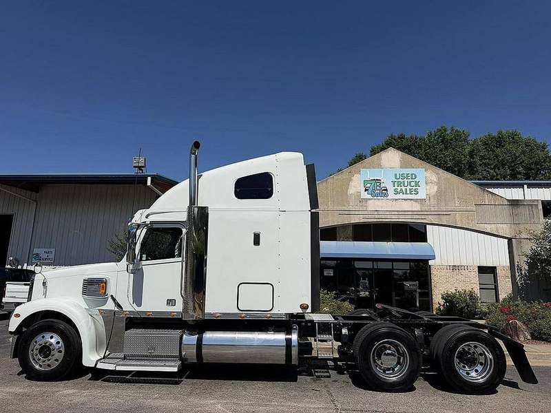 2020 Freightliner Coronado 132 at 7E Sales — photo 1