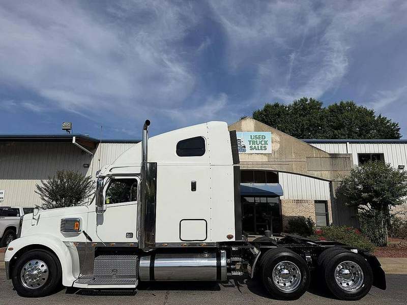 2020 Freightliner Coronado 132 at 7E Sales — photo 1