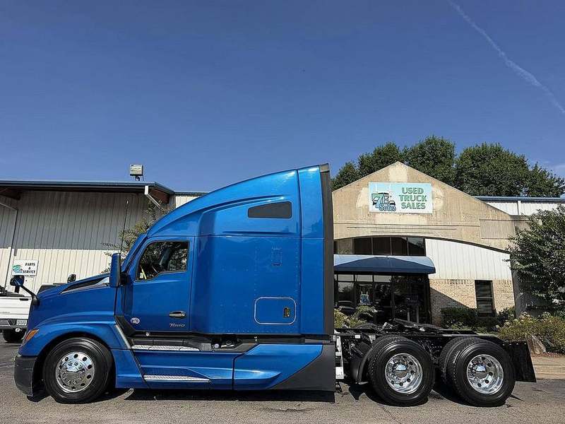 2023 Kenworth T680 at 7E Sales — photo 1