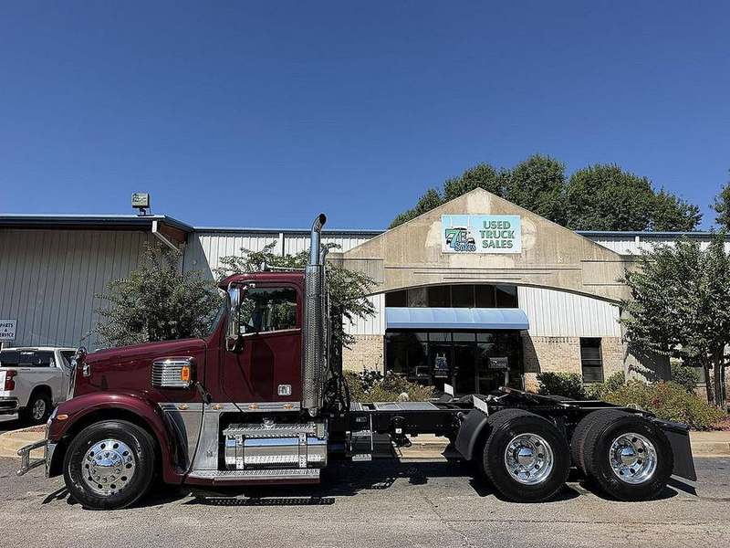 2020 Freightliner Coronado 132 at 7E Sales — photo 1