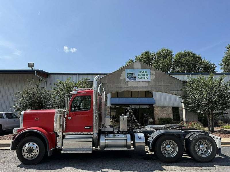 2026 Peterbilt 589 at 7E Sales — photo 1